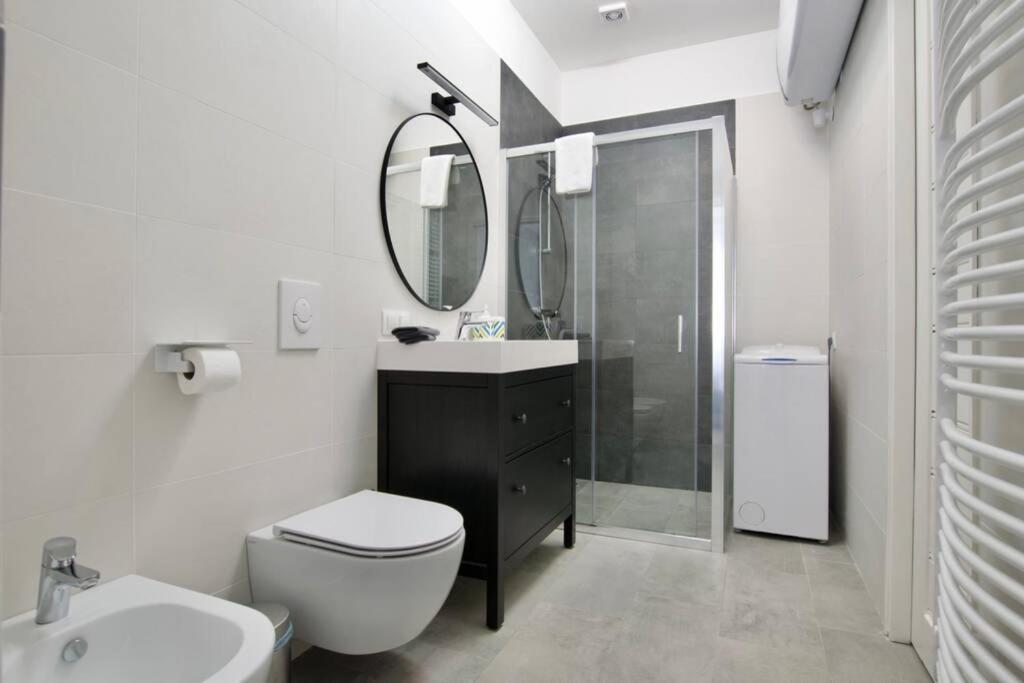Premium Apartment By Hi5-Vaci Str. 3 Bedroom بودابست المظهر الخارجي الصورة