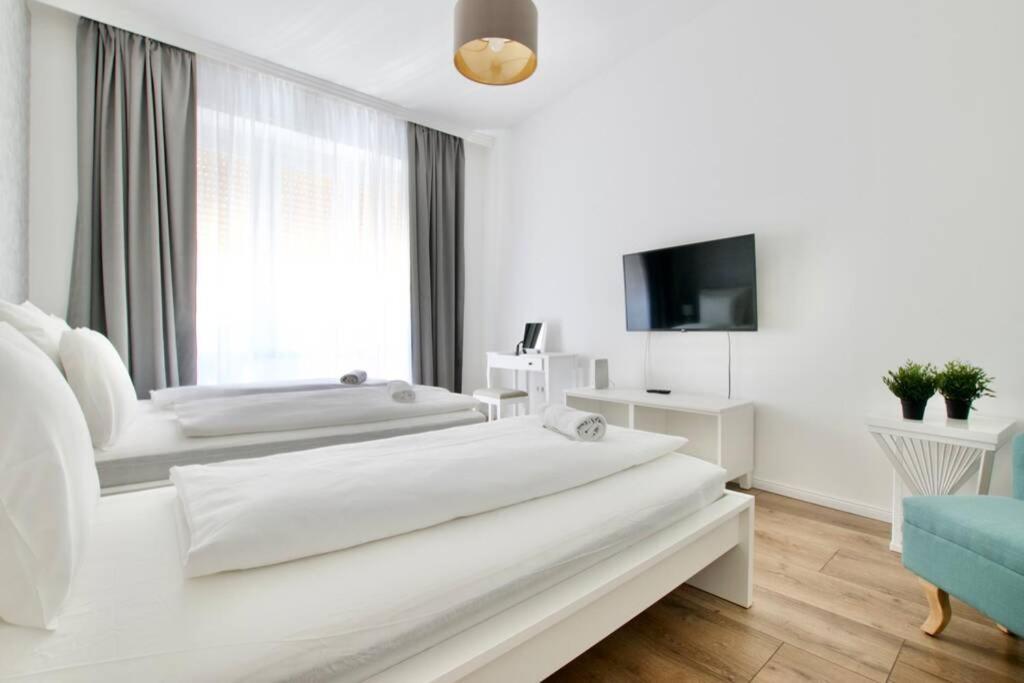 Premium Apartment By Hi5-Vaci Str. 3 Bedroom بودابست المظهر الخارجي الصورة